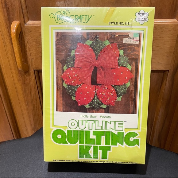 VTG Bee Crafty Outline Quilting Kit #1151 Holly Bow Wreath 17x17 Holiday SEALED - Picture 1 of 3